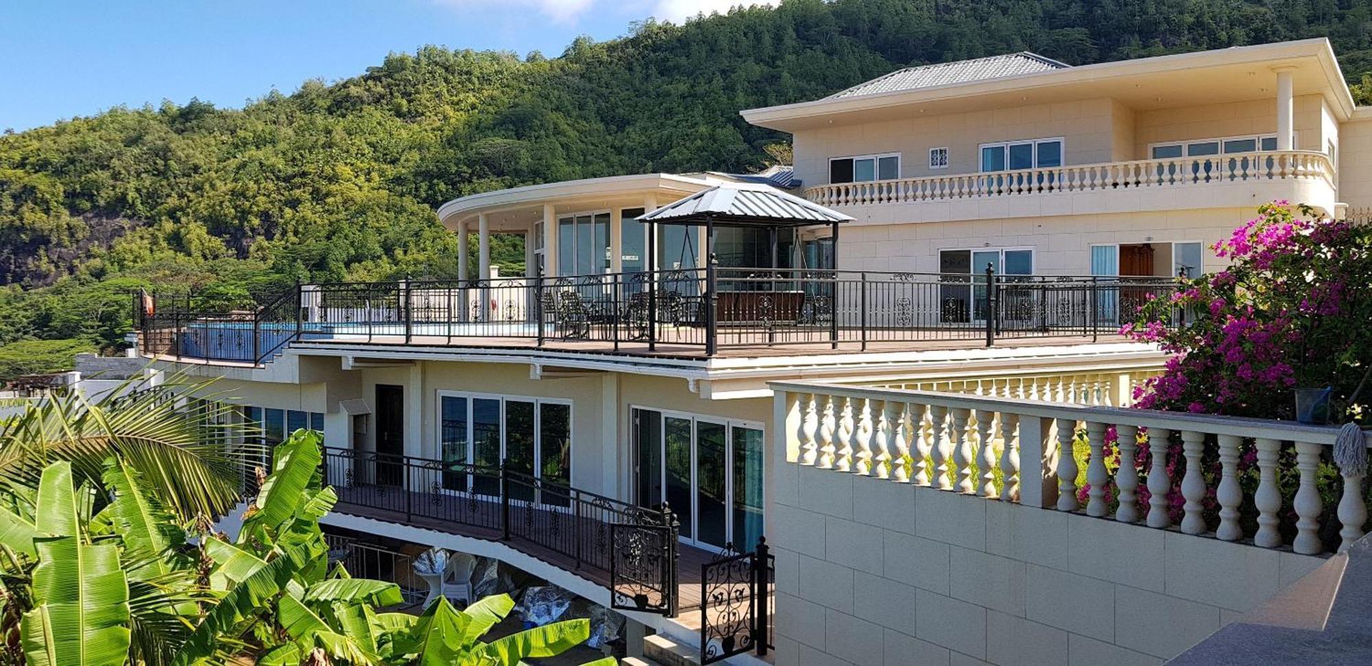 Amanda Villa - Best Value Mountain Top Inn Au Cap ภายนอก รูปภาพ