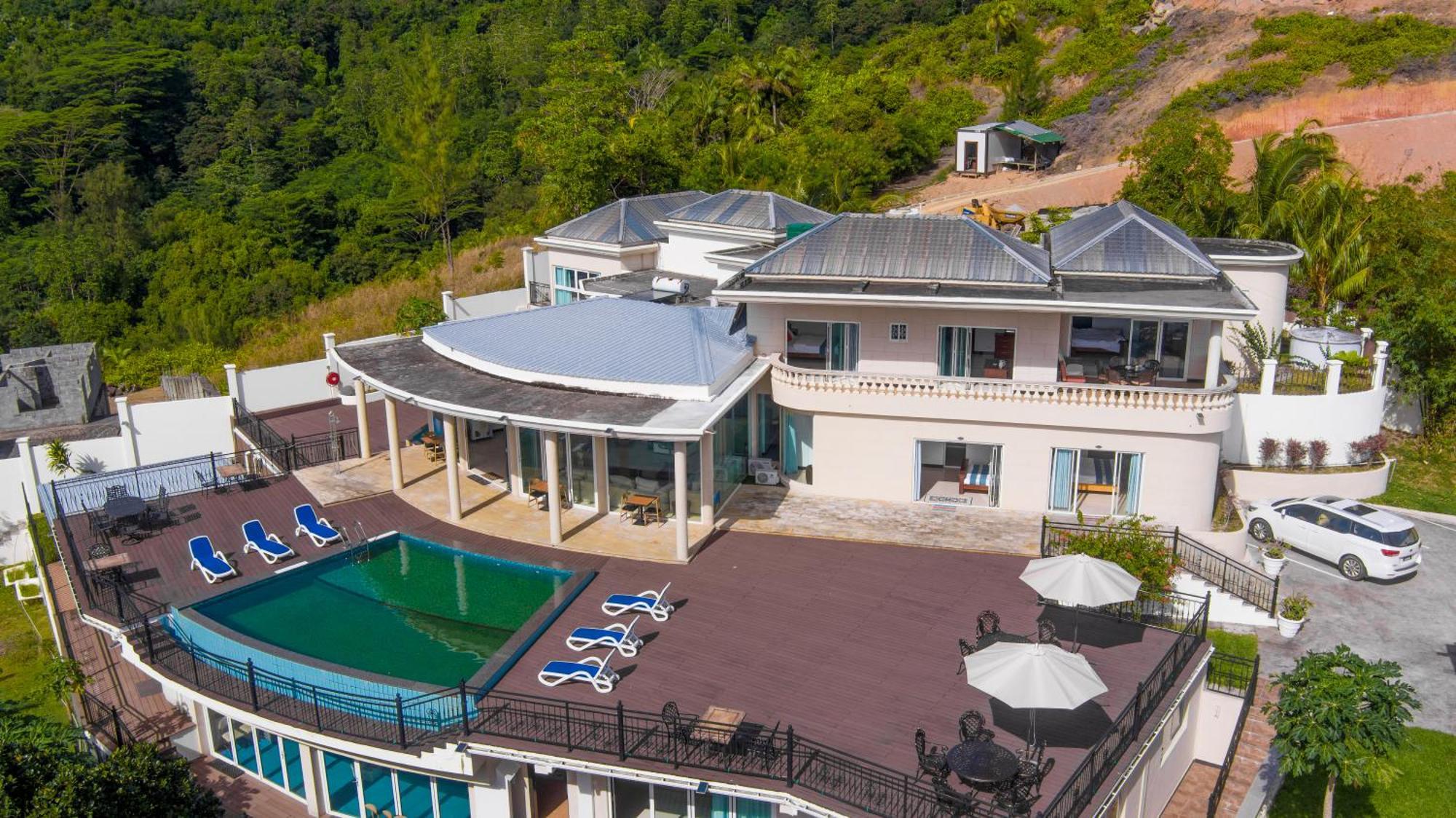 Amanda Villa - Best Value Mountain Top Inn Au Cap ภายนอก รูปภาพ