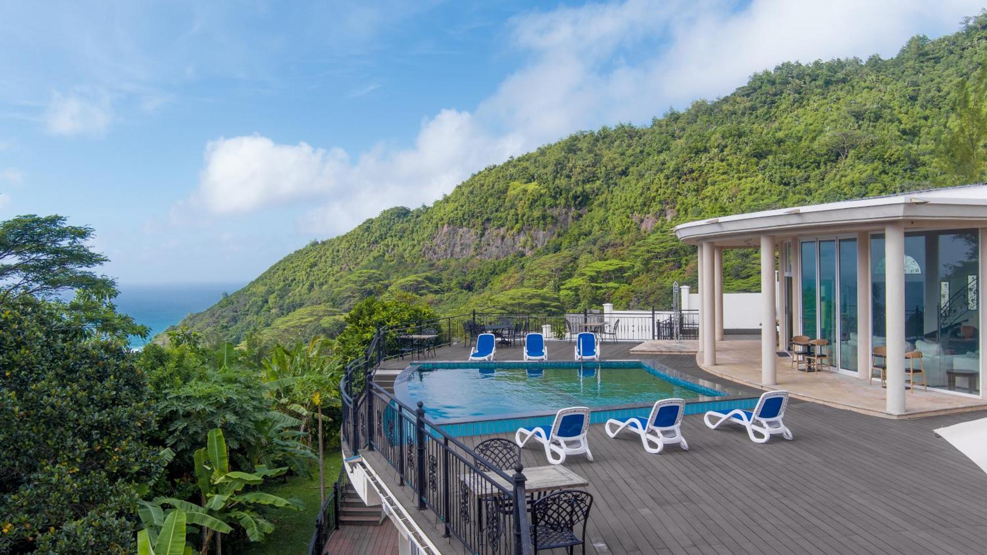 Amanda Villa - Best Value Mountain Top Inn Au Cap ภายนอก รูปภาพ