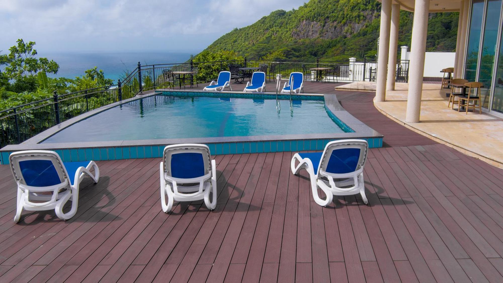 Amanda Villa - Best Value Mountain Top Inn Au Cap ภายนอก รูปภาพ