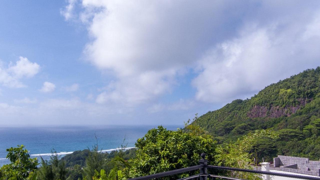 Amanda Villa - Best Value Mountain Top Inn Au Cap ภายนอก รูปภาพ